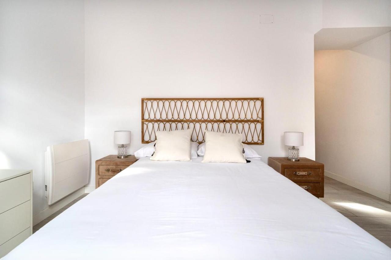 Avenida De Asturias Apartment B — Photos 1